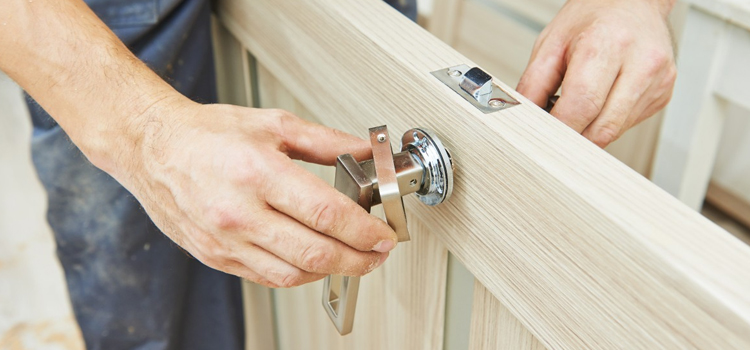 interior door repair Englewood