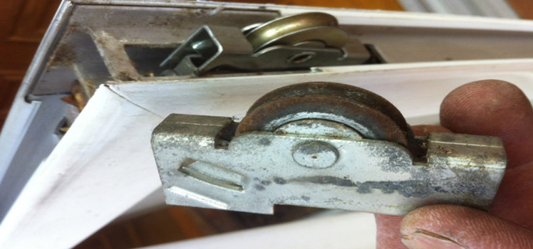 screen door roller repair in Englewood
